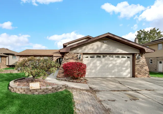 Photo 1 of Single family home for sale at 6018 157th Street, Oak Forest, IL 60452 | MLS# 12796155 | Listing updated on 2026-10-29
