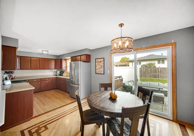 Photo 4 of Single family home for sale at 6018 157th Street, Oak Forest, IL 60452 | MLS# 12796155 | Listing updated on 2026-10-29