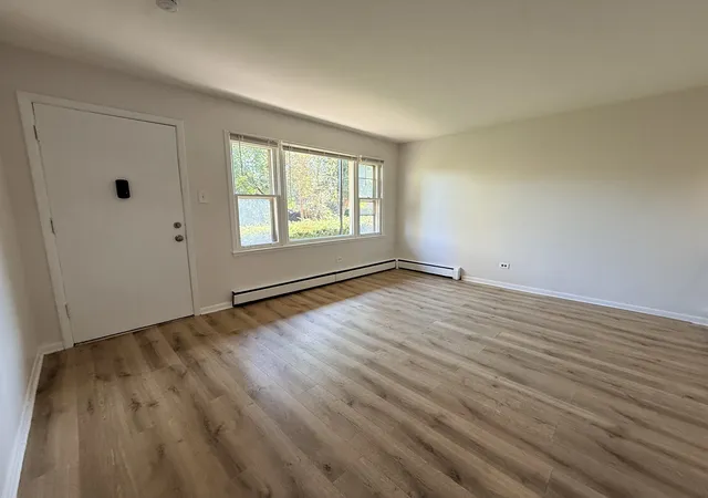 Photo 4 of Condo for sale at 20 King Arthur Ct #6, Northlake, IL 60164 | MLS# 12796161 | Listing updated on 2026-10-28