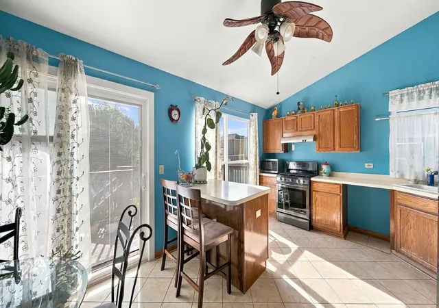 Photo 4 of Single family home for sale at 362 Meadowlark Dr, Bolingbrook, IL 60440 | MLS# 12796170 | Listing updated on 2026-10-29