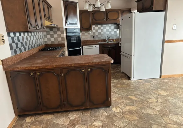 Photo 4 of Single family home for sale at 9855 N Huber Ln, Niles, IL 60714 | MLS# 12796188 | Listing updated on 2026-10-30