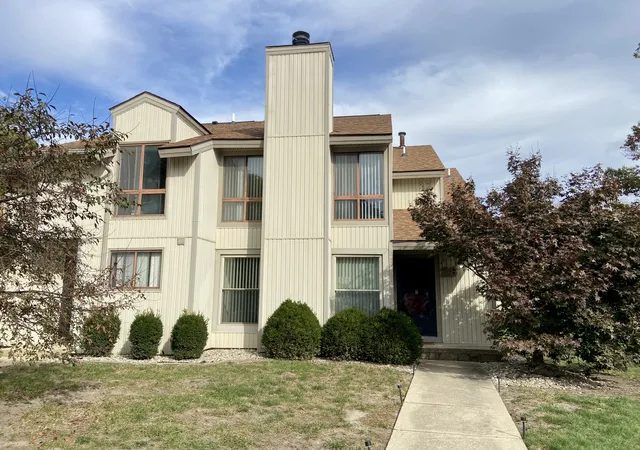 Photo 1 of Townhouse for sale at 28 Colony W Dr, Champaign, IL 61820 | MLS# 12796191 | Listing updated on 2026-10-28