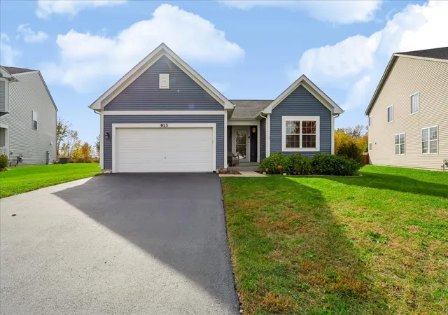 Photo 2 of Single family home for sale at 913 Freeman St, Plano, IL 60545 | MLS# 12796198 | Listing updated on 2026-10-29