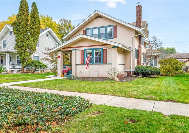 Photo 3 of Single family home for sale at 1511 Camp Ave, Rockford, IL 61103 | MLS# 12796203 | Listing updated on 2026-10-28