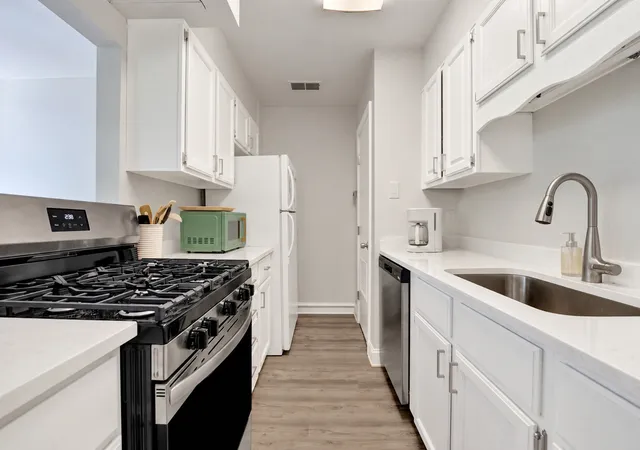 Photo 3 of Multi family home for sale at 1003 S Racine Ave, Chicago, IL 60607 | MLS# 12796205 | Listing updated on 2026-10-29