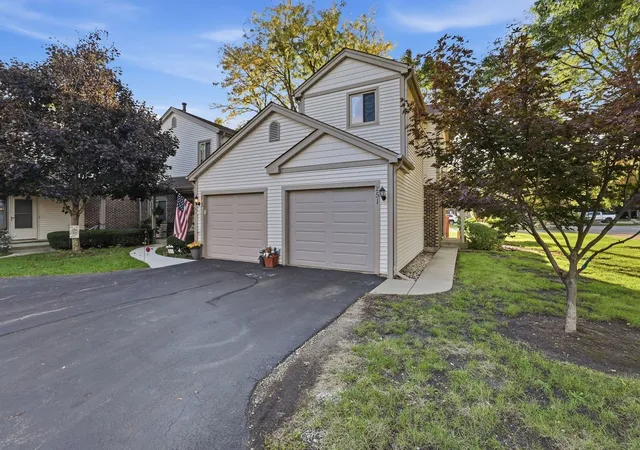 Photo 1 of Townhouse for sale at 251 E Forest Knoll Dr #251, Palatine, IL 60074 | MLS# 12796207 | Listing updated on 2026-10-29