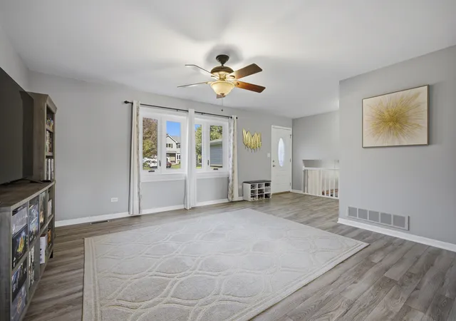 Photo 3 of Single family home for sale at 268 Buli Ln, Bolingbrook, IL 60490 | MLS# 12796210 | Listing updated on 2026-10-28