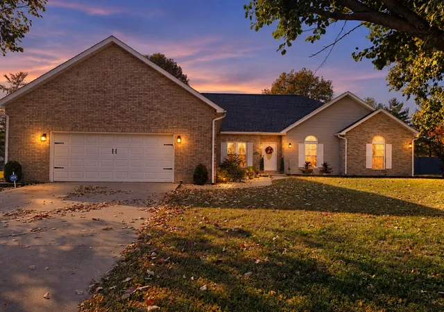 Photo 1 of Single family home for sale at 14023 N Shepherd Ln, Mt Vernon, IL 62864 | MLS# 12796212 | Listing updated on 2026-10-28