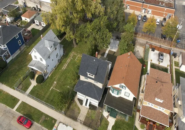 Photo 3 of Single family home for sale at 5242 W Monroe St, Chicago, IL 60644 | MLS# 12796237 | Listing updated on 2026-10-28