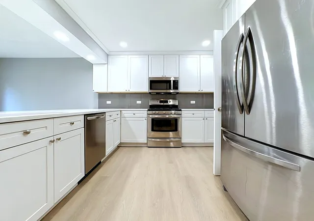 Photo 4 of Condo for sale at 2757 Granite Ct, Crystal Lake, IL 60012 | MLS# 12796264 | Listing updated on 2026-10-30