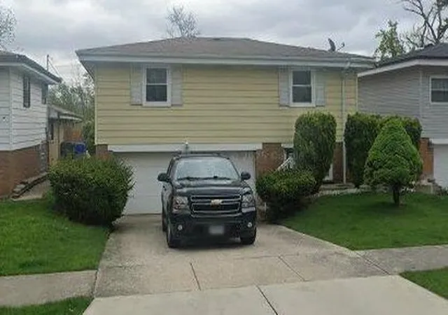 Photo 1 of Single family home for sale at 4615 Fishermans Ter, Lyons, IL 60534 | MLS# 12796269 | Listing updated on 2026-10-28