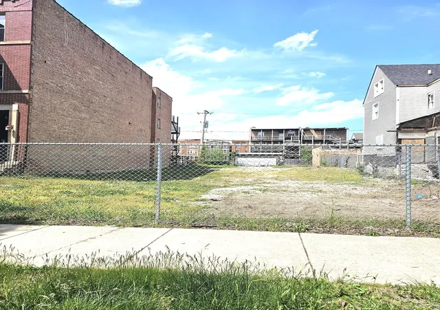 Photo 1 of Land for sale at 1524 E Marquette Rd, Chicago, IL 60637 | MLS# 12796286 | Listing updated on 2026-10-29