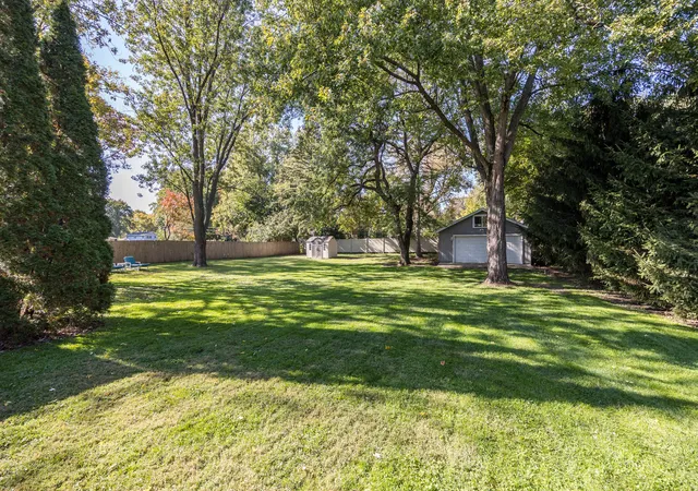 Photo 3 of Single family home for sale at 6802 Tennessee Ave, Darien, IL 60561 | MLS# 12796304 | Listing updated on 2026-10-29