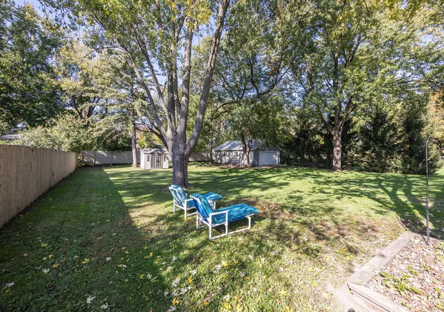 Photo 4 of Single family home for sale at 6802 Tennessee Ave, Darien, IL 60561 | MLS# 12796304 | Listing updated on 2026-10-29