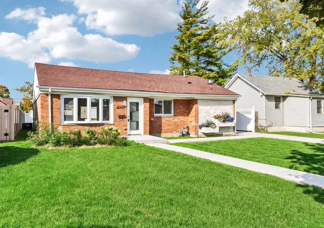 Photo 2 of Single family home for sale at 452 Granville Ave, Hillside, IL 60162 | MLS# 12796310 | Listing updated on 2026-10-30