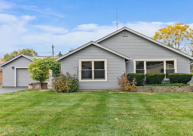 Photo 1 of Single family home for sale at 217 Oakleaf Rd, Lake In The Hills, IL 60156 | MLS# 12796314 | Listing updated on 2026-10-30