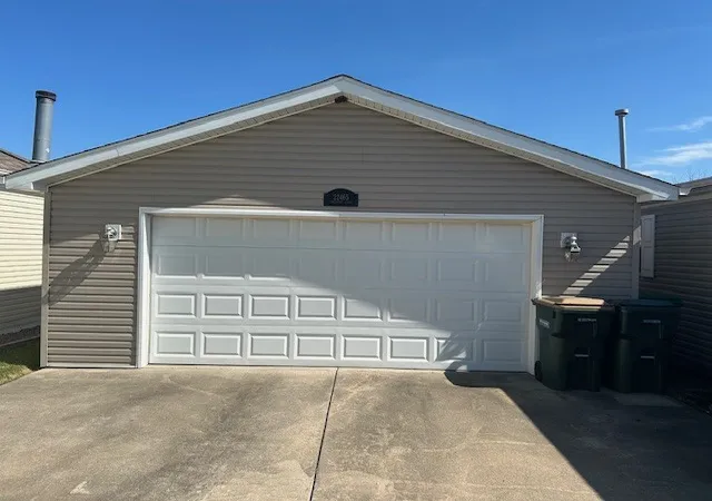 Photo 2 of Manufactured home for sale at 22465 S Lakepoint Ct, Channahon, IL 60410 | MLS# 12796338 | Listing updated on 2026-10-28