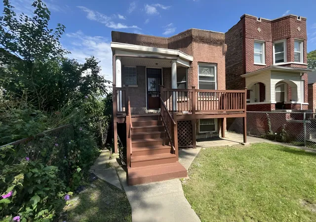 Photo 1 of Single family home for sale at 4632 W Adams St, Chicago, IL 60644 | MLS# 12796348 | Listing updated on 2026-10-28