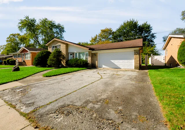 Photo 2 of Single family home for sale at 15322 Drexel Ave, South Holland, IL 60473 | MLS# 12796356 | Listing updated on 2026-10-28