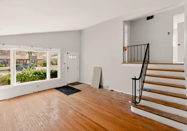 Photo 3 of Single family home for sale at 15322 Drexel Ave, South Holland, IL 60473 | MLS# 12796356 | Listing updated on 2026-10-28