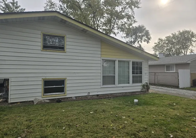 Photo 2 of Single family home for sale at 16613 Winchester Ave, Markham, IL 60428 | MLS# 12796372 | Listing updated on 2026-10-28