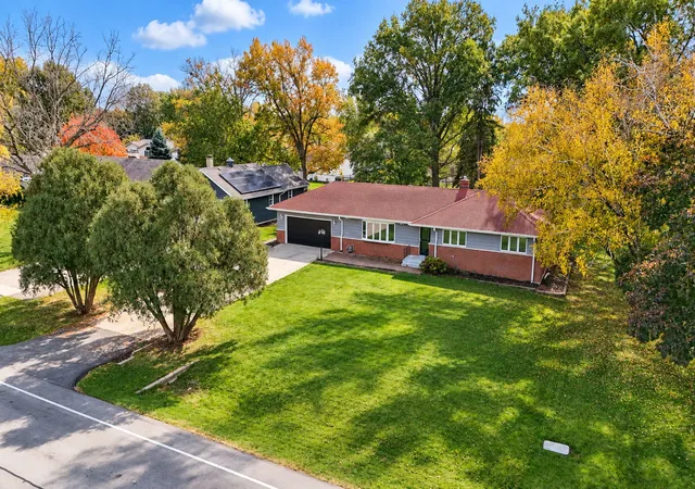 Photo 2 of Single family home for sale at 204 E Fairview Dr, De Kalb, IL 60115 | MLS# 12796375 | Listing updated on 2026-10-29