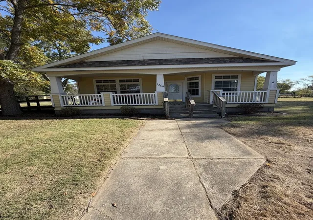 Single family home for sale at 1304 S Rotan St, Salem, IL 62881 | MLS# 12796377
