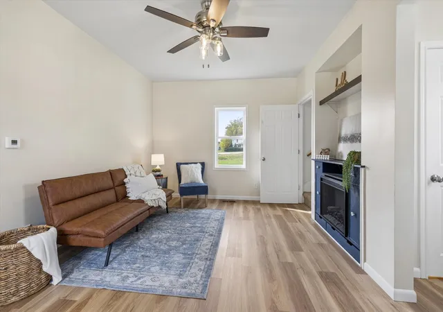 Photo 3 of Single family home for sale at 305 Se 7th Avenue, Aledo, IL 61231 | MLS# 12796388 | Listing updated on 2026-10-28