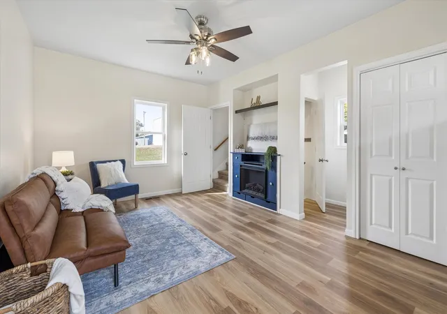Photo 3 of Single family home for sale at 305 SE 7th Avenue, Aledo, IL 61231 | MLS# 12796388 | Listing updated on 2026-10-28