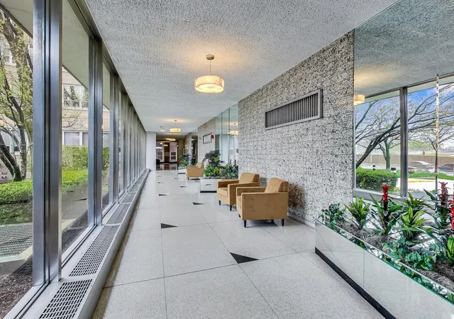 Photo 4 of Condo for sale at 3950 N Lake Shore Dr #308, Chicago, IL 60613 | MLS# 12796401 | Listing updated on 2026-10-29