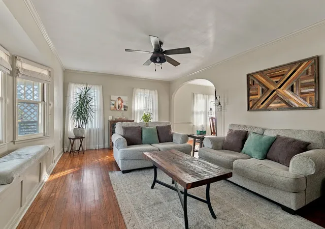 Photo 3 of Single family home for sale at 552 E Wells St, Geneseo, IL 61254 | MLS# 12796430 | Listing updated on 2026-10-30