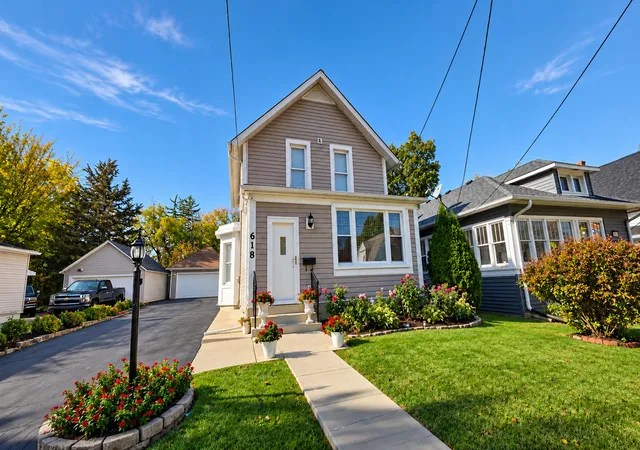 Photo 2 of Single family home for sale at 618 Grace St, Elgin, IL 60120 | MLS# 12796450 | Listing updated on 2026-10-29