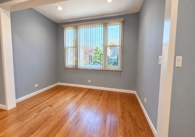 Photo 4 of Single family home for sale at 618 Grace St, Elgin, IL 60120 | MLS# 12796450 | Listing updated on 2026-10-29