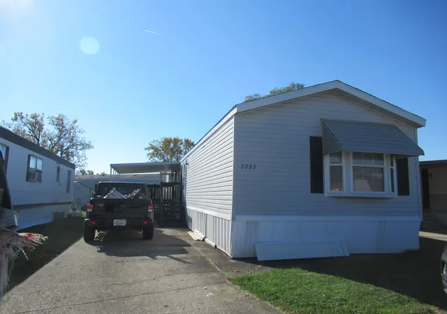 Photo 4 of Manufactured home for sale at 8800 S Harlem Ave #2223, Bridgeview, IL 60455 | MLS# 12796454 | Listing updated on 2026-10-28