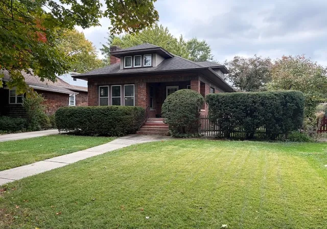 Photo 2 of Single family home for sale at 1016 W Arlington Ave, La Grange, IL 60525 | MLS# 12796456 | Listing updated on 2026-10-29