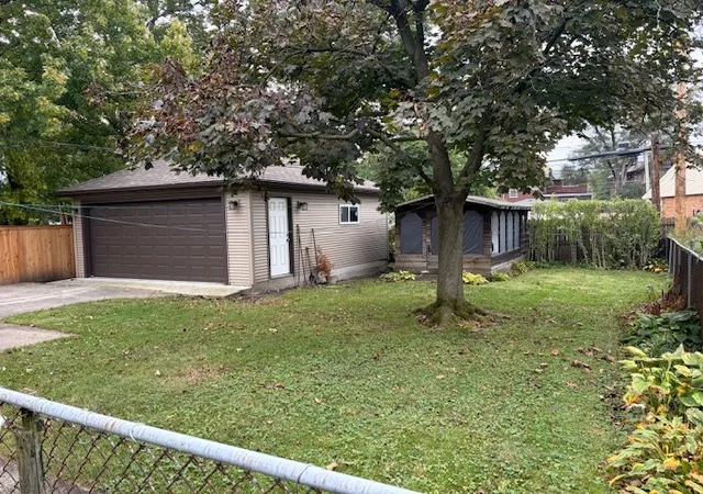 Photo 4 of Single family home for sale at 1016 W Arlington Ave, La Grange, IL 60525 | MLS# 12796456 | Listing updated on 2026-10-29