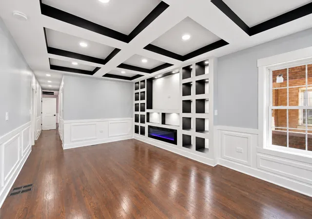 Photo 3 of Single family home for sale at 7649 S Luella Ave, Chicago, IL 60649 | MLS# 12796471 | Listing updated on 2026-10-28