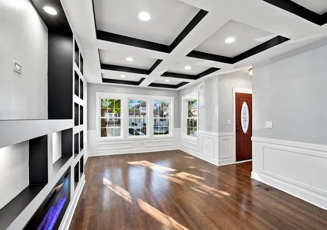 Photo 4 of Single family home for sale at 7649 S Luella Ave, Chicago, IL 60649 | MLS# 12796471 | Listing updated on 2026-10-28