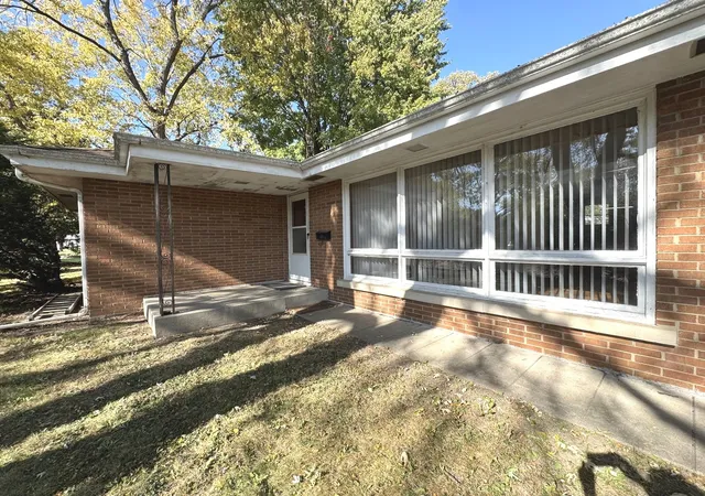 Photo 1 of Single family home for sale at 218 Esther Cir, Bourbonnais, IL 60914 | MLS# 12796473 | Listing updated on 2026-10-29