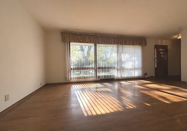 Photo 3 of Single family home for sale at 218 Esther Cir, Bourbonnais, IL 60914 | MLS# 12796473 | Listing updated on 2026-10-29