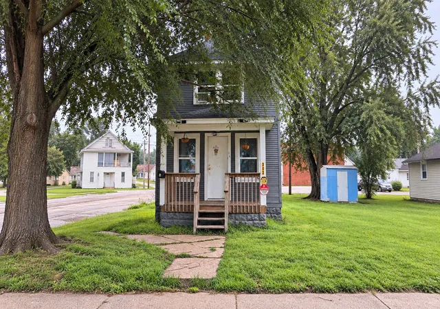 Single family home for sale at 302 12th Street, East Moline, IL 61244 | MLS# 12796485