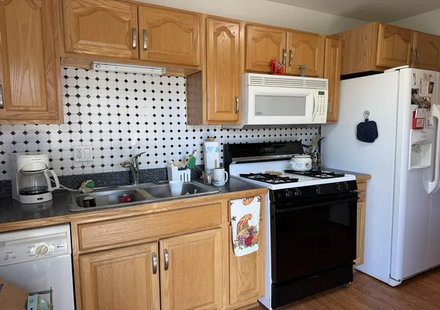 Photo 3 of Condo for sale at 411 N Thornwood Dr #411, Mc Henry, IL 60050 | MLS# 12796501 | Listing updated on 2026-10-28