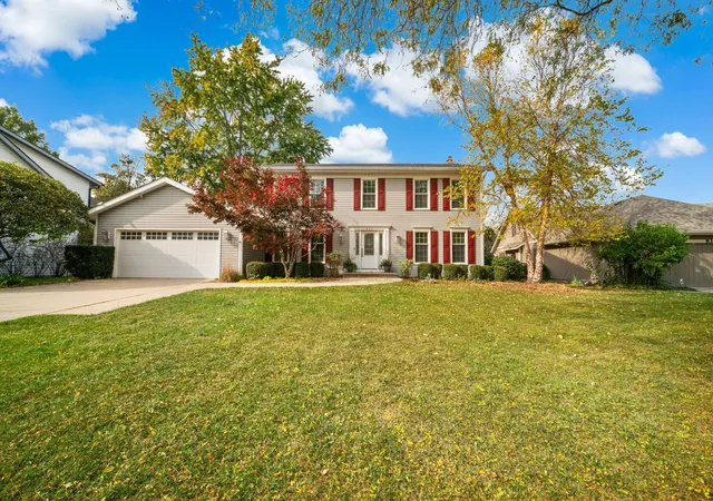 Photo 1 of Single family home for sale at 826 Furlong Dr, Libertyville, IL 60048 | MLS# 12796506 | Listing updated on 2026-10-29