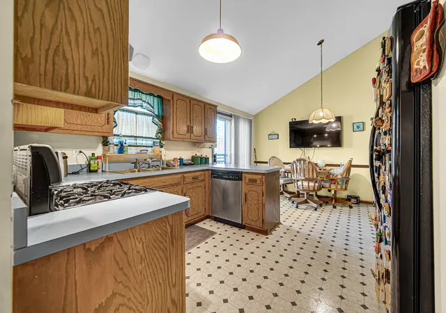 Photo 2 of Single family home for sale at 18214 Idlewild Dr, Country Club Hills, IL 60478 | MLS# 12796510 | Listing updated on 2026-10-29