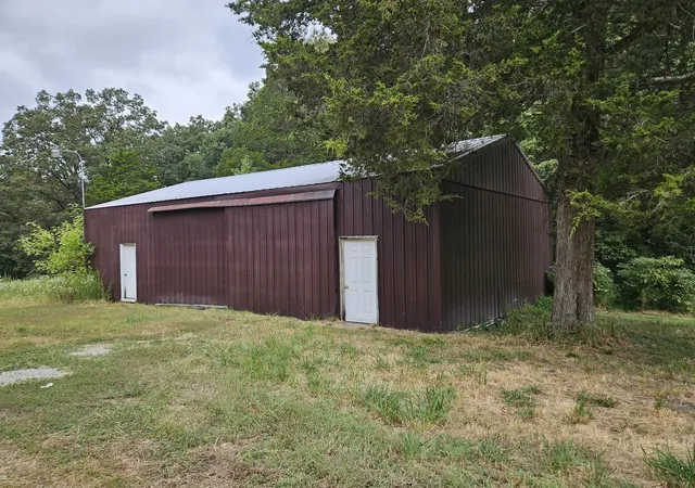 Photo 2 of Single family home for sale at 19346 Galatia Post Rd, Marion, IL 62959 | MLS# 12796514 | Listing updated on 2026-10-28