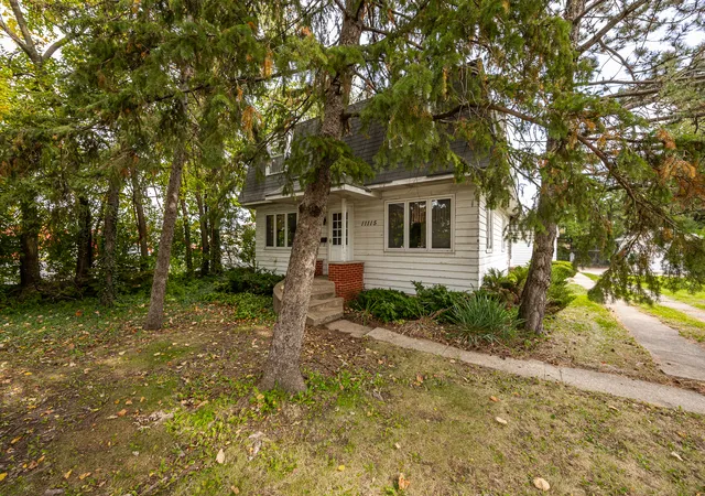 Photo 1 of Single family home for sale at 11115 S Oak Park Ave, Worth, IL 60482 | MLS# 12796539 | Listing updated on 2026-10-29