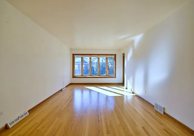 Photo 3 of Single family home for sale at 6654 W Imlay St, Chicago, IL 60631 | MLS# 12796550 | Listing updated on 2026-10-29