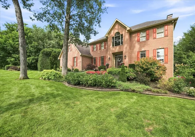 Photo 1 of Single family home for sale at 39 Edinburgh St, Valparaiso, IN 46385 | MLS# 12796565 | Listing updated on 2026-10-28