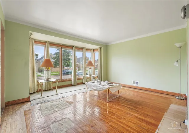 Photo 4 of Single family home for sale at 5100 S Lawler Ave, Chicago, IL 60638 | MLS# 12796570 | Listing updated on 2026-10-29