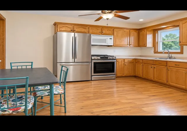 Photo 3 of Single family home for sale at 108 E 7th Street, Tilton, IL 61833 | MLS# 12796579 | Listing updated on 2026-10-29